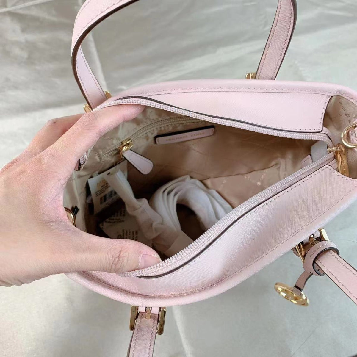 MICHAEL KORS 35T9GTVT0L Jet Set Travel Extra-Small Tote Bag In Powder Blush MICHAEL KORS 35T9GTVT0L Jet Set Travel Extra-Small Tote Bag In Powder Blush